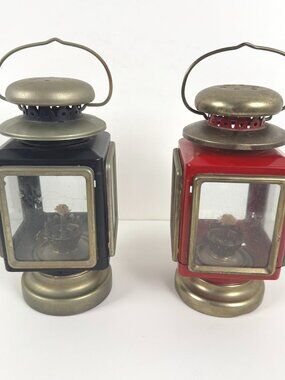 2 Vintage Carriage Oil Lamps Lantern Lanterns Red Black Hong Kong MC-141